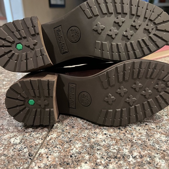 Womens Timberland boot, brown, size 8 - Picture 6 of 8